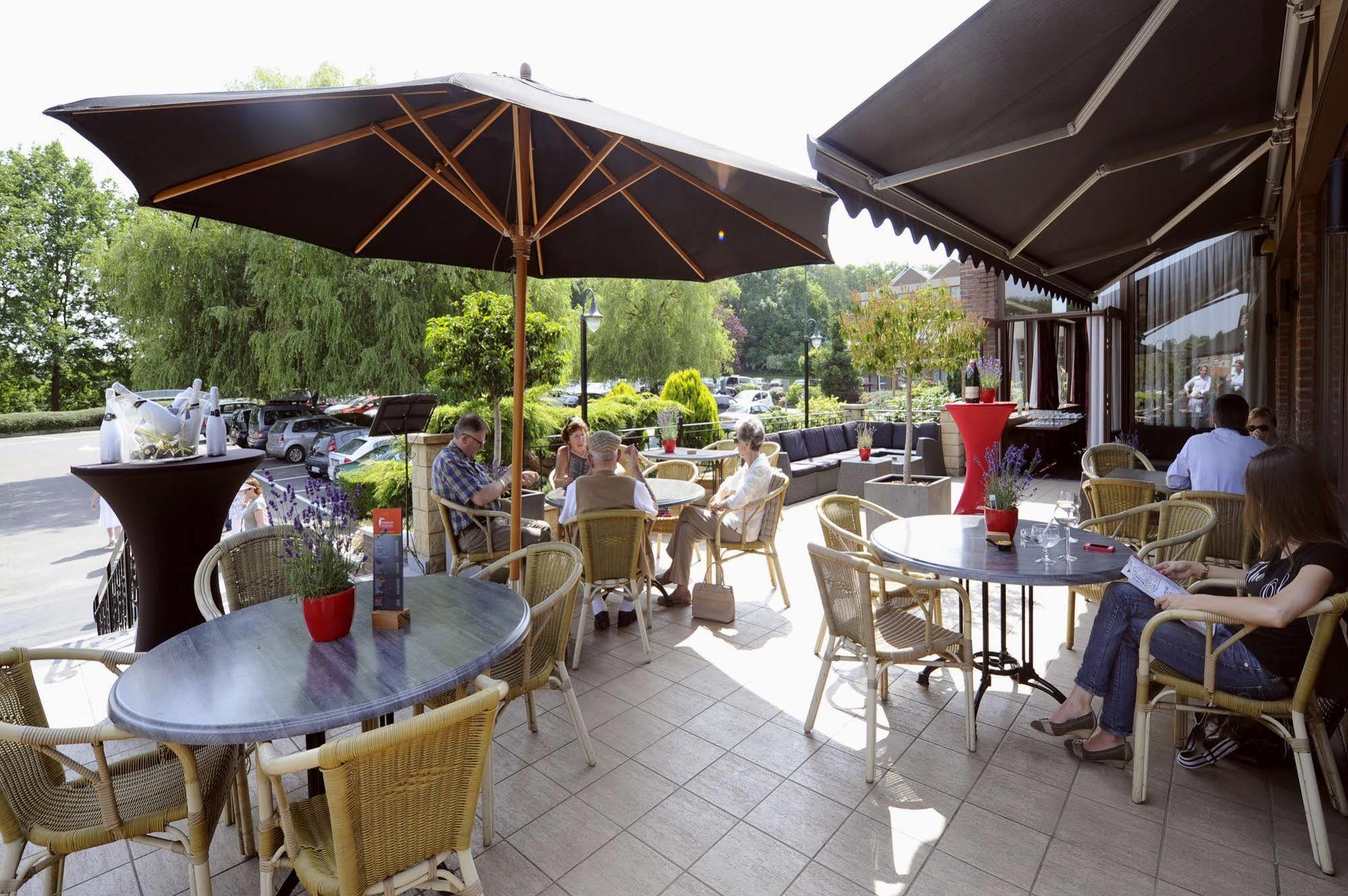 Hotel Restaurant Van Der Valk Nivelles-Sud Exterior photo